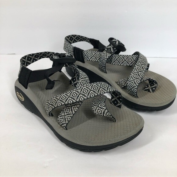 Chaco Classic Sandals Black White Diamond Aztec Print Women’s 6 - Picture 1 of 11